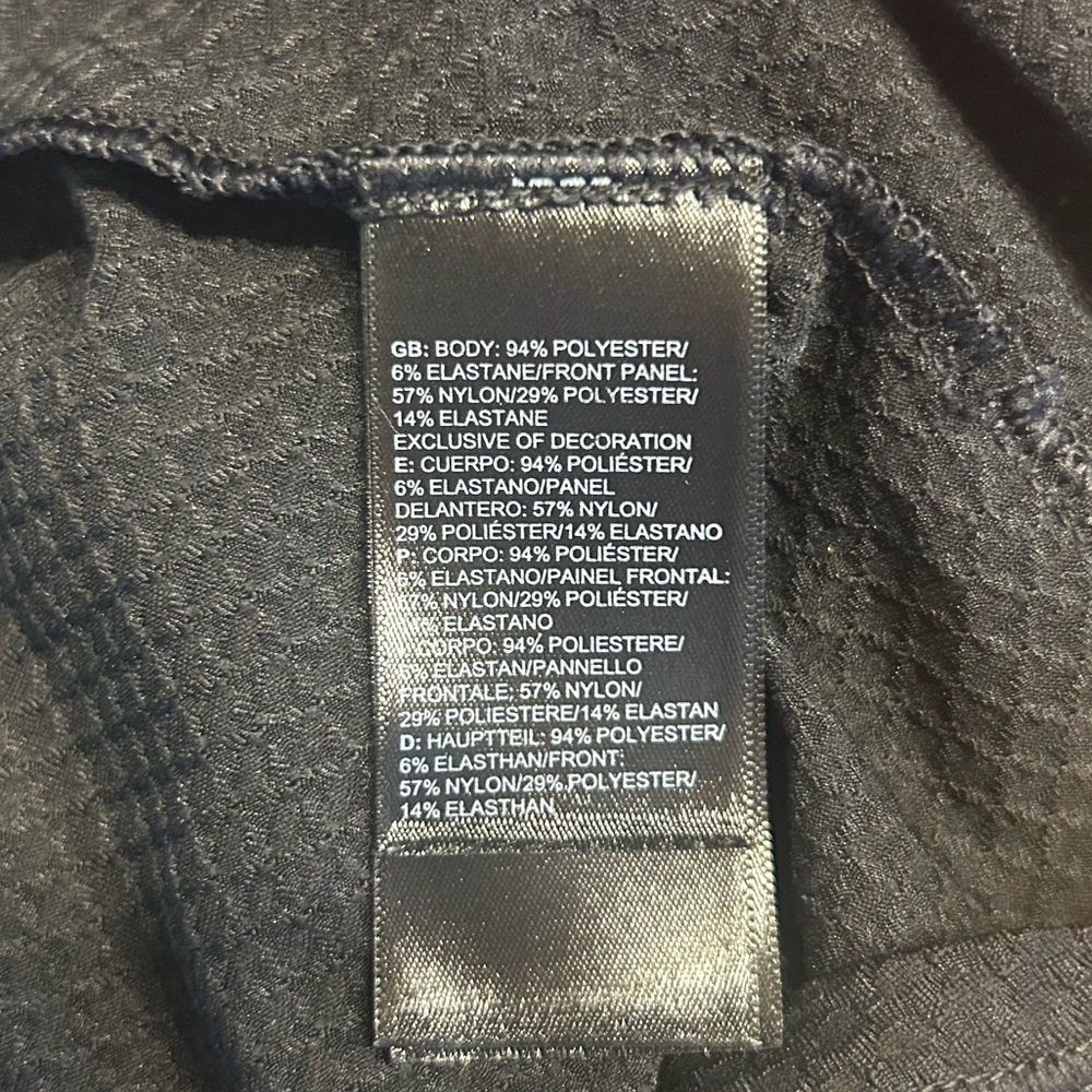 The North Face Women’s Black and Gray Determination Long Sleeve Top, Size Medium - Picture 8 of 9